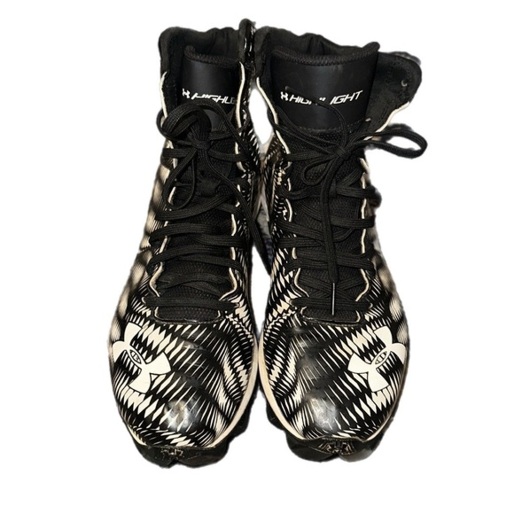 Under armour high light Clutch Fit size 8.5 cleats ankle